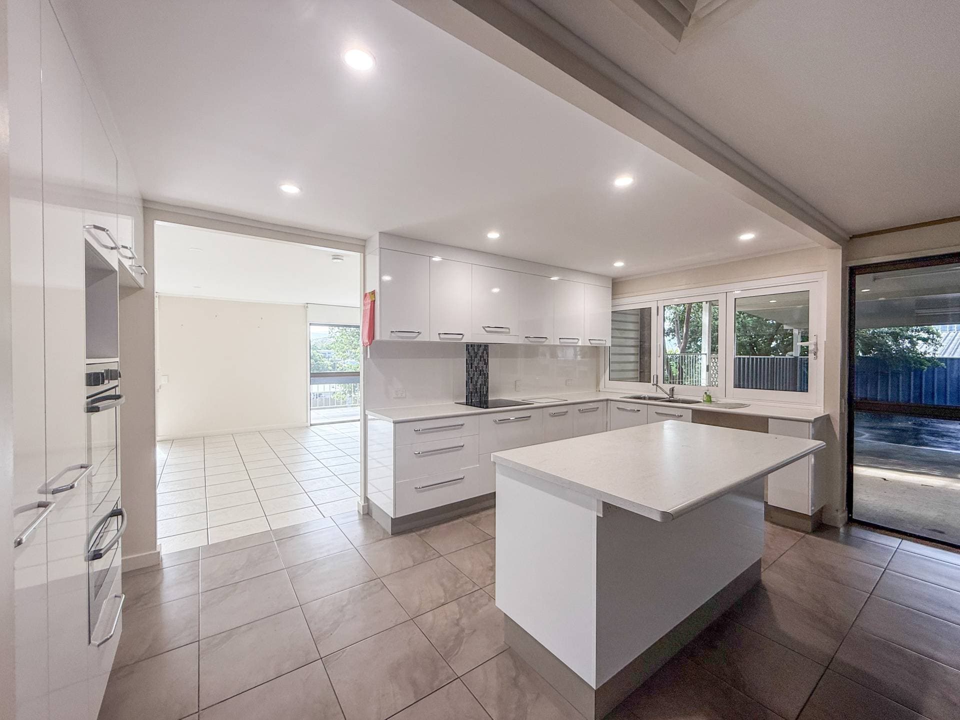 2 Moffatt Street, Mount Isa, Mount Isa - Thumbnail 2