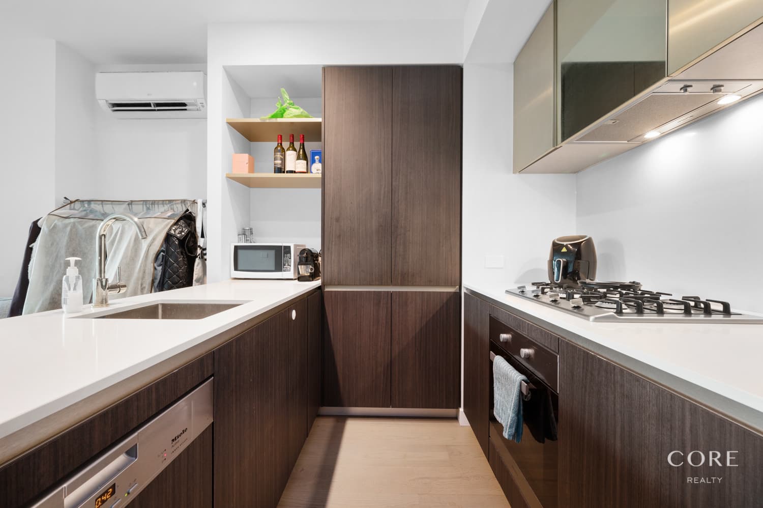 Unit 3806/228 La Trobe Street, Melbourne - Thumbnail 3