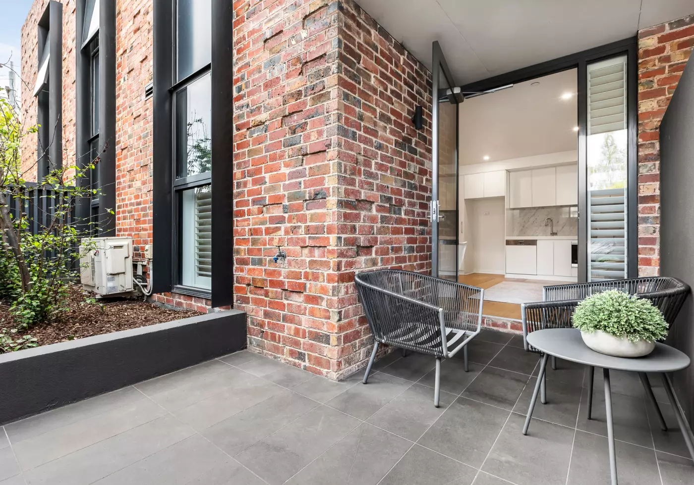1/687 Toorak Road, Toorak, VIC, Tamarama - Thumbnail 2