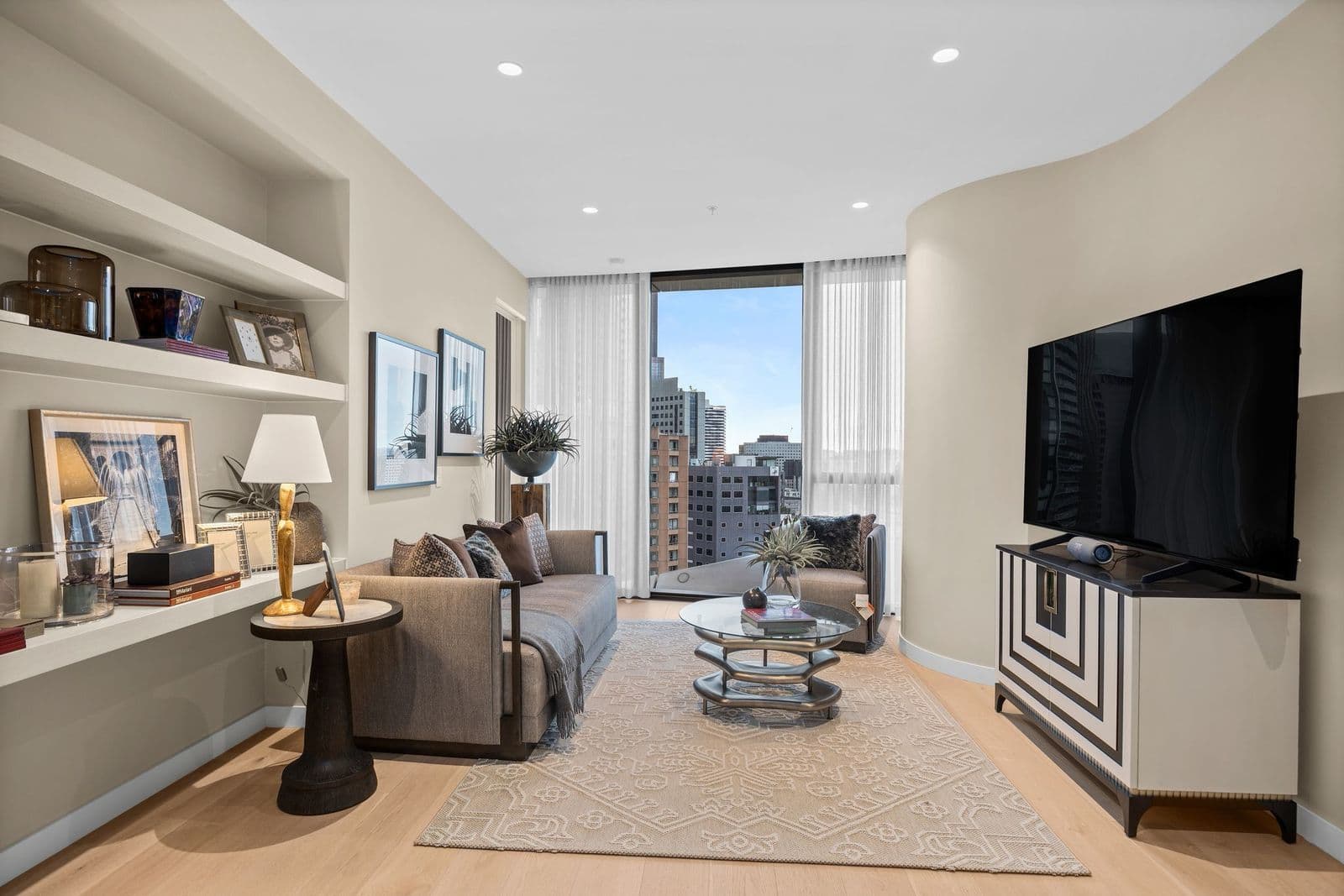 1309/63 La Trobe Street, Melbourne - Thumbnail 6