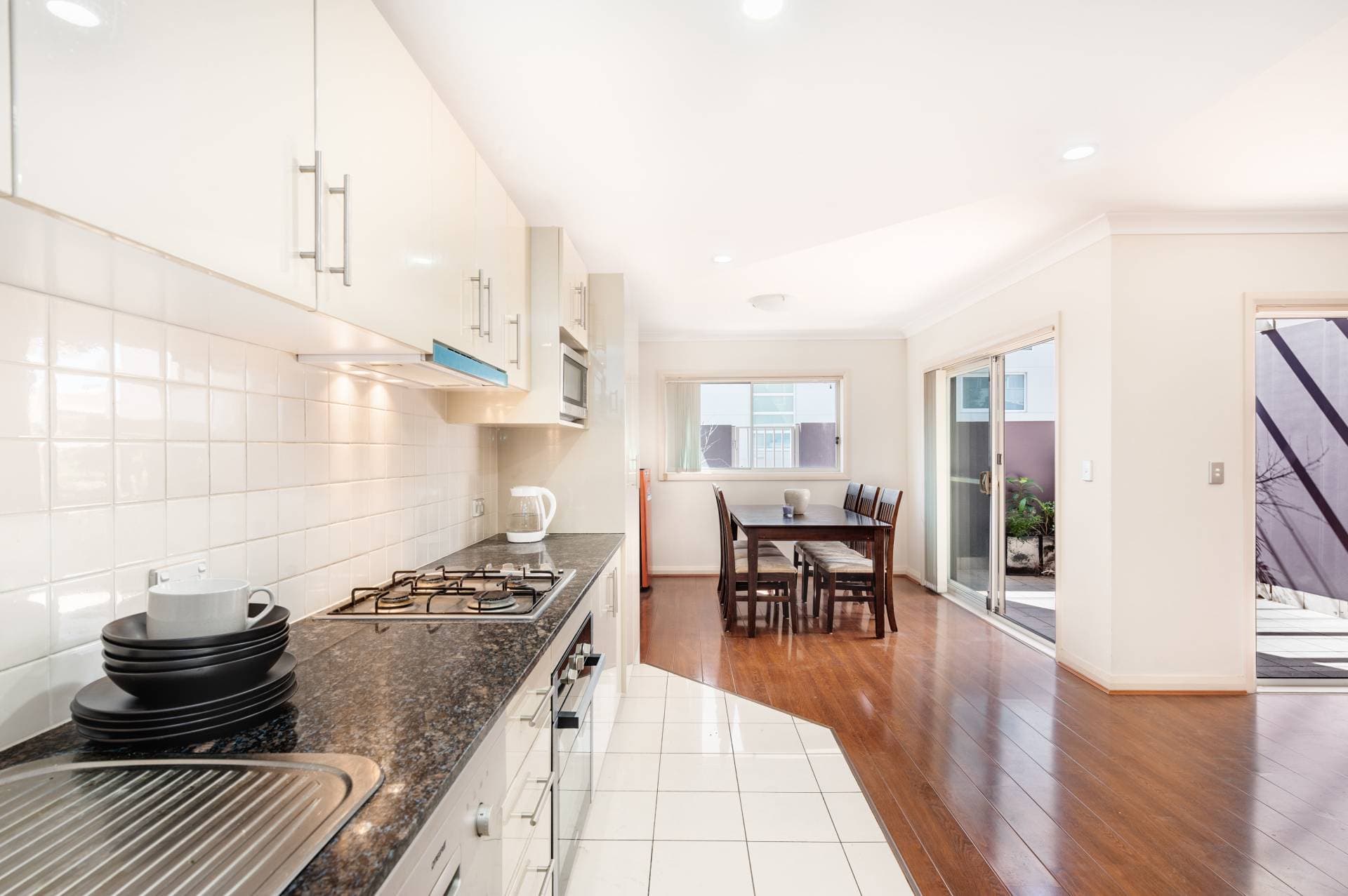 16/2 Bridge Rd, Stanmore - Thumbnail 2