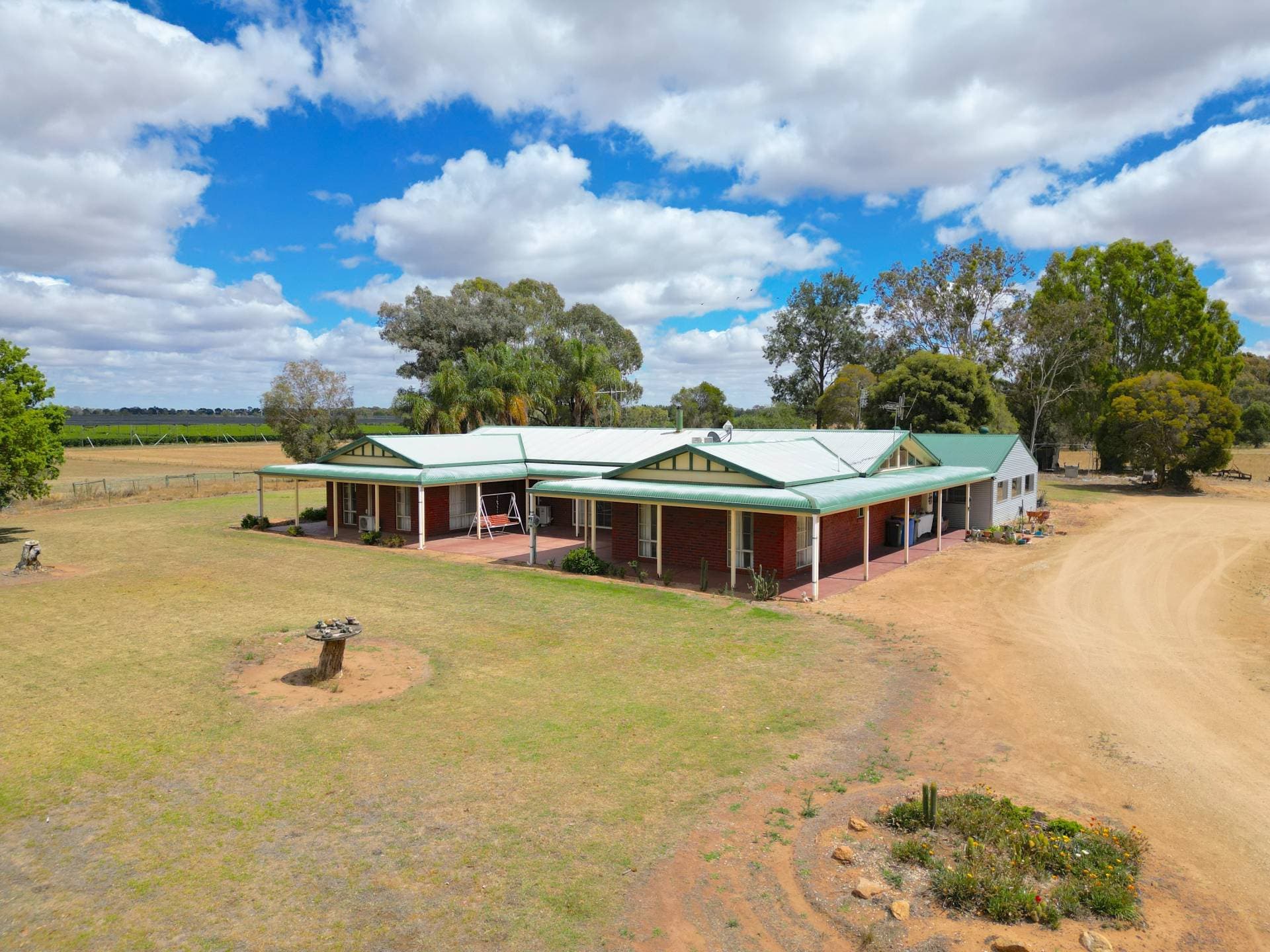 8/1 Lucius Street, Bondi Beach, Cobram - Image 1
