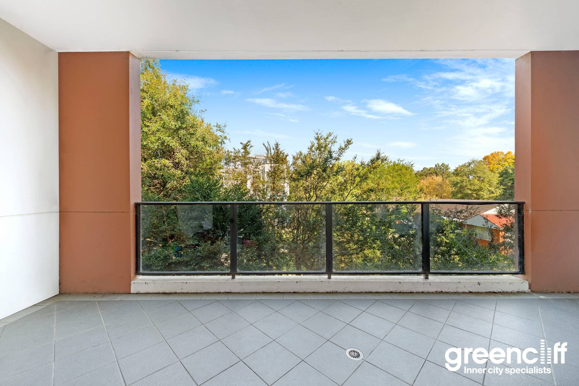 562, 17-19 Memorial Ave, St Ives - Image 1