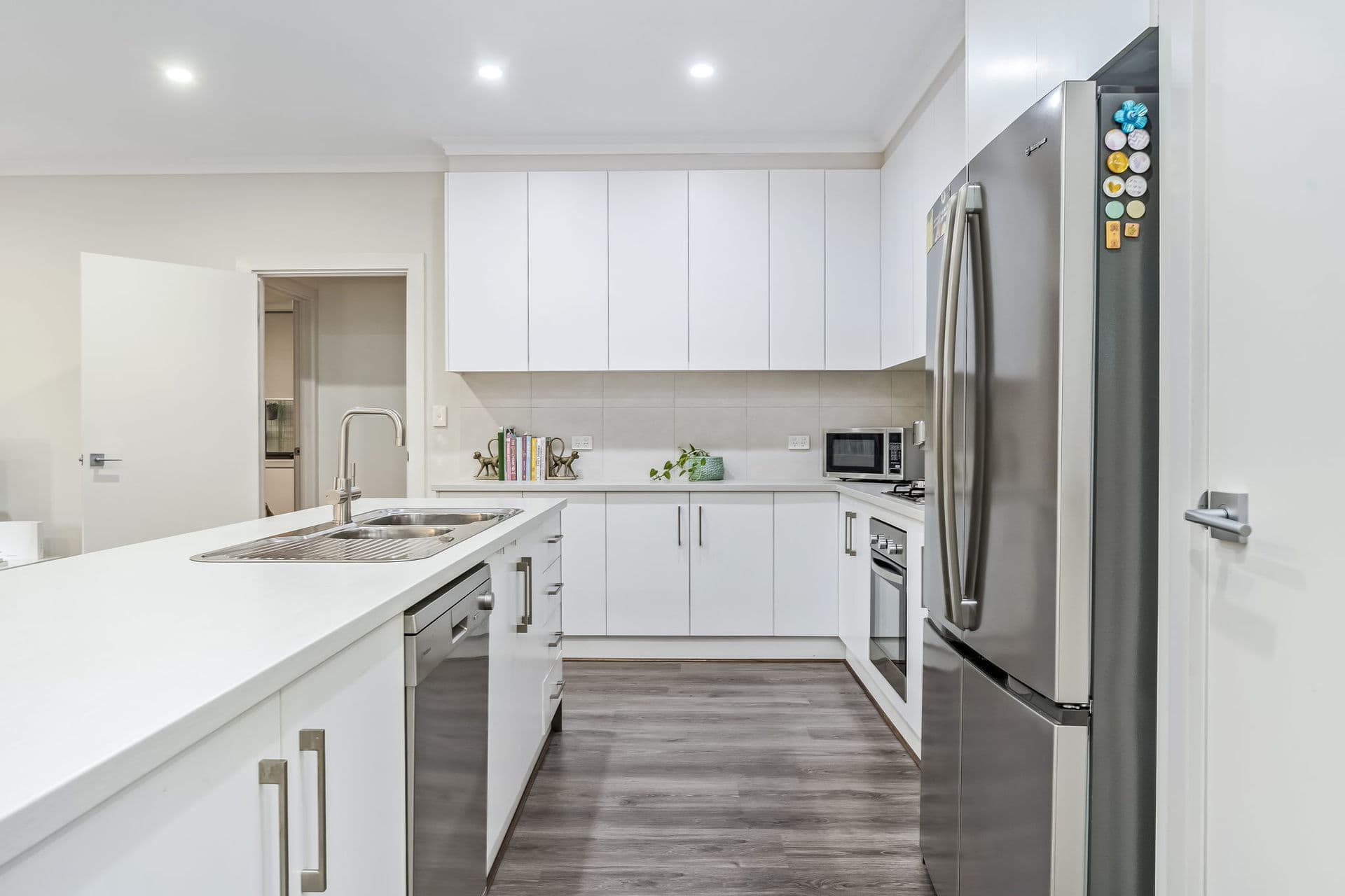 12A Hyde Place, Christies Beach - Thumbnail 4