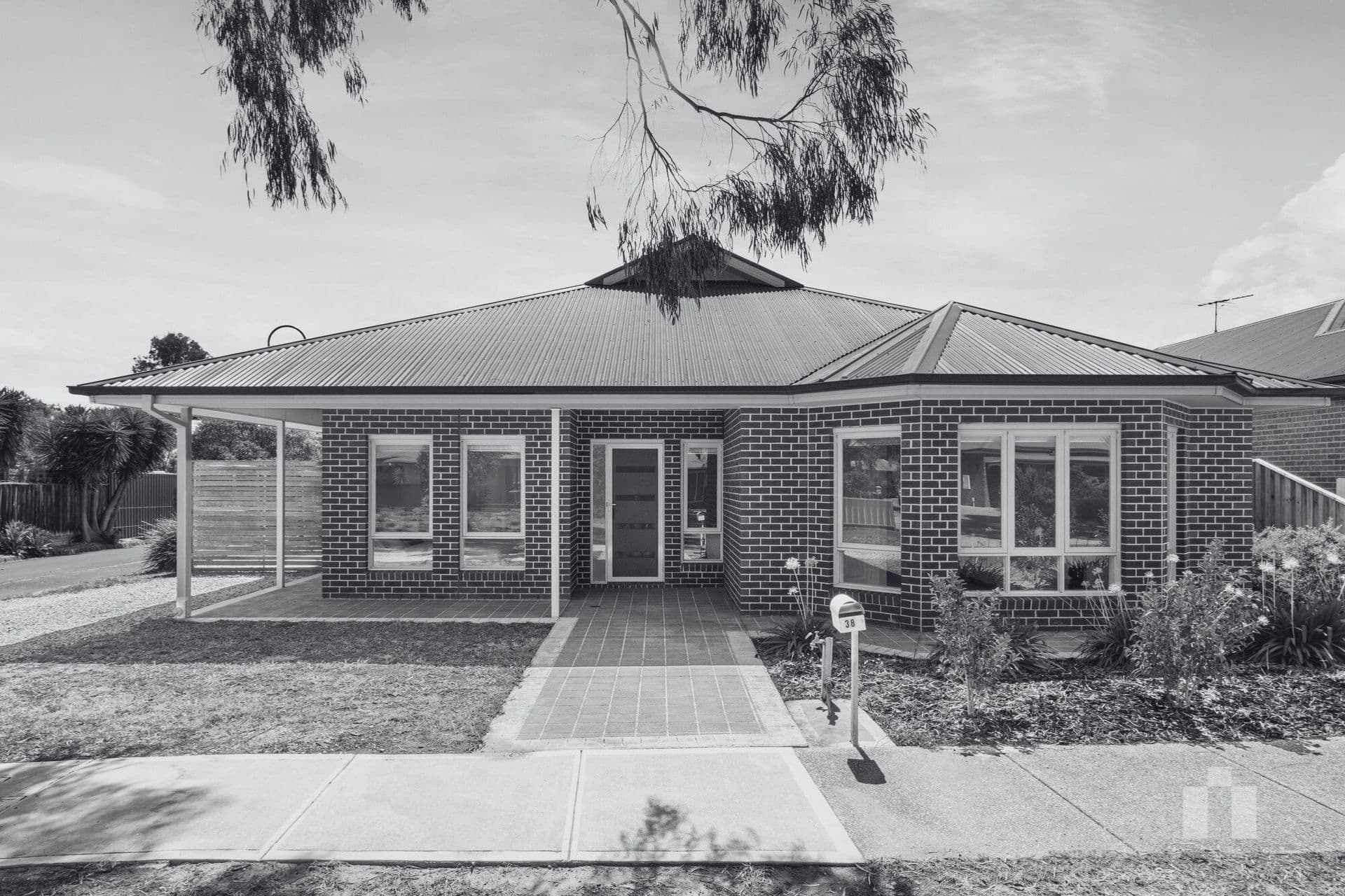 38 Warrawong Circuit, Doreen - Image 1