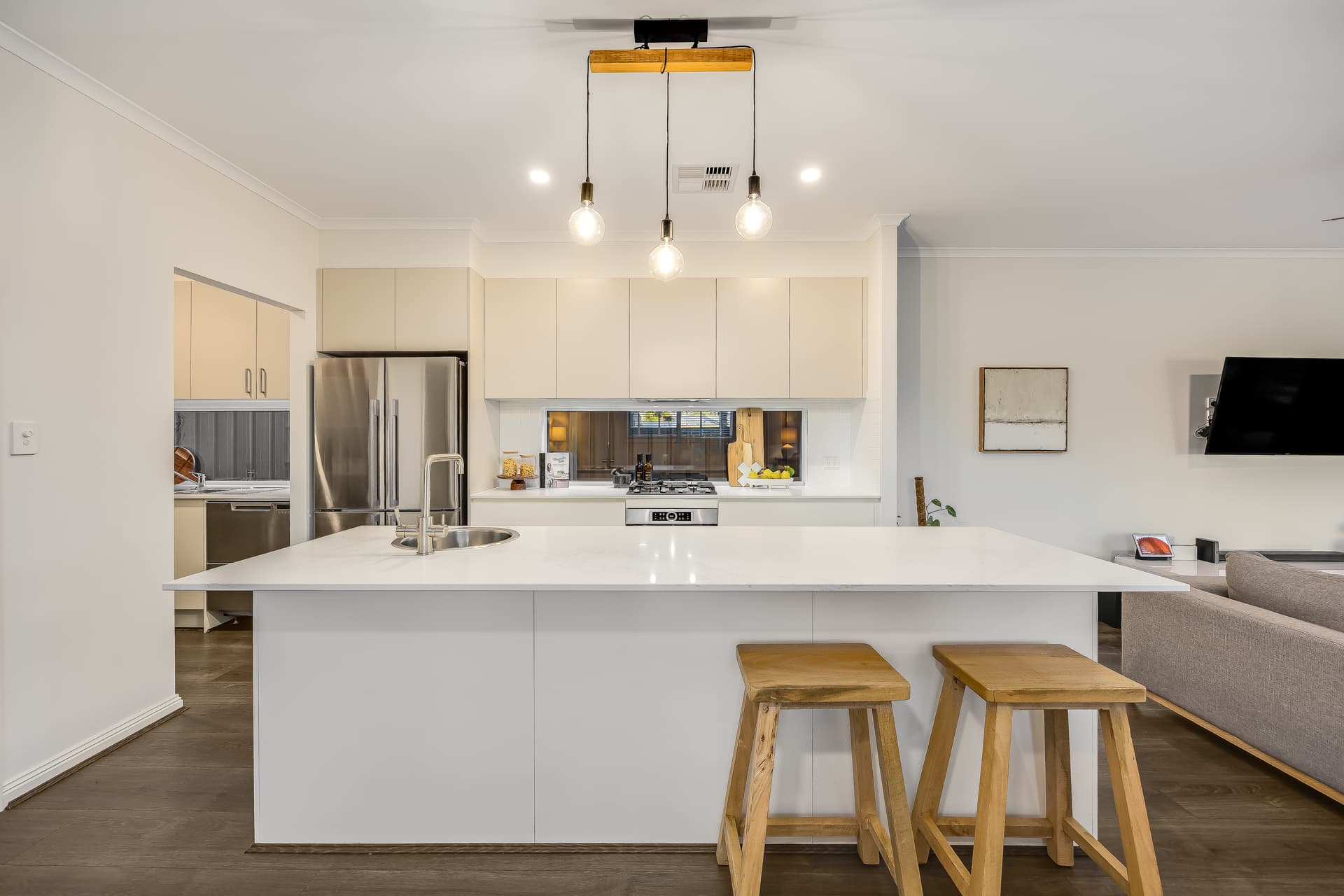 72 Condada Avenue, Park Holme - Thumbnail 2