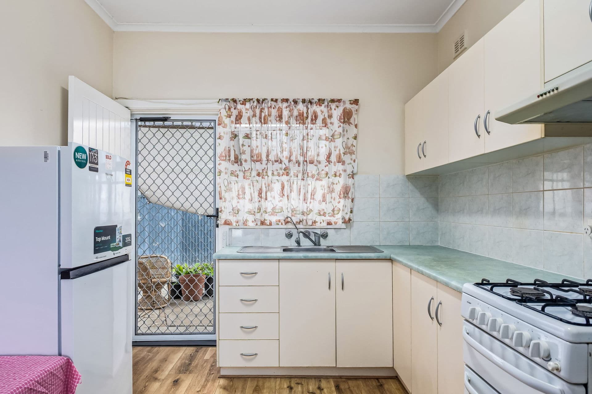 4/4 Pine Avenue, Glenelg North - Thumbnail 3
