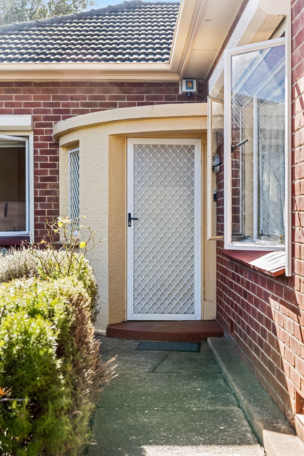49 Wood Street, South Plympton - Thumbnail 2