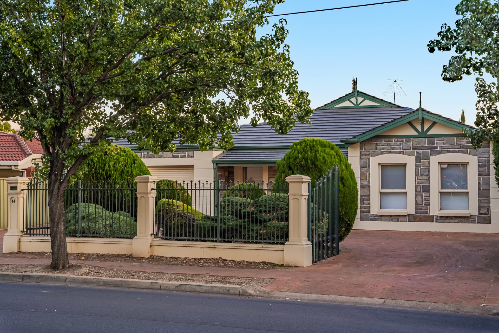 44 Darley Road, Paradise - Image 1