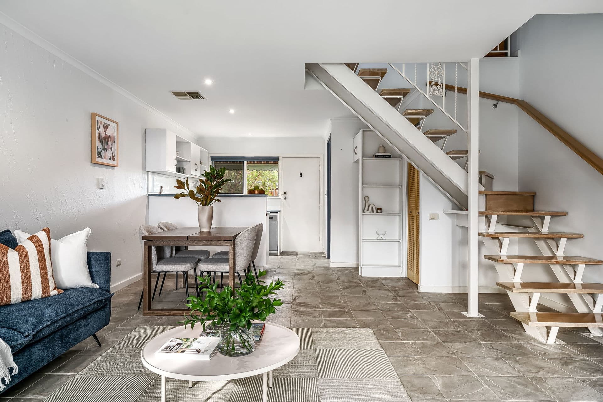 7/6 Tingira Place, Semaphore Park - Thumbnail 2