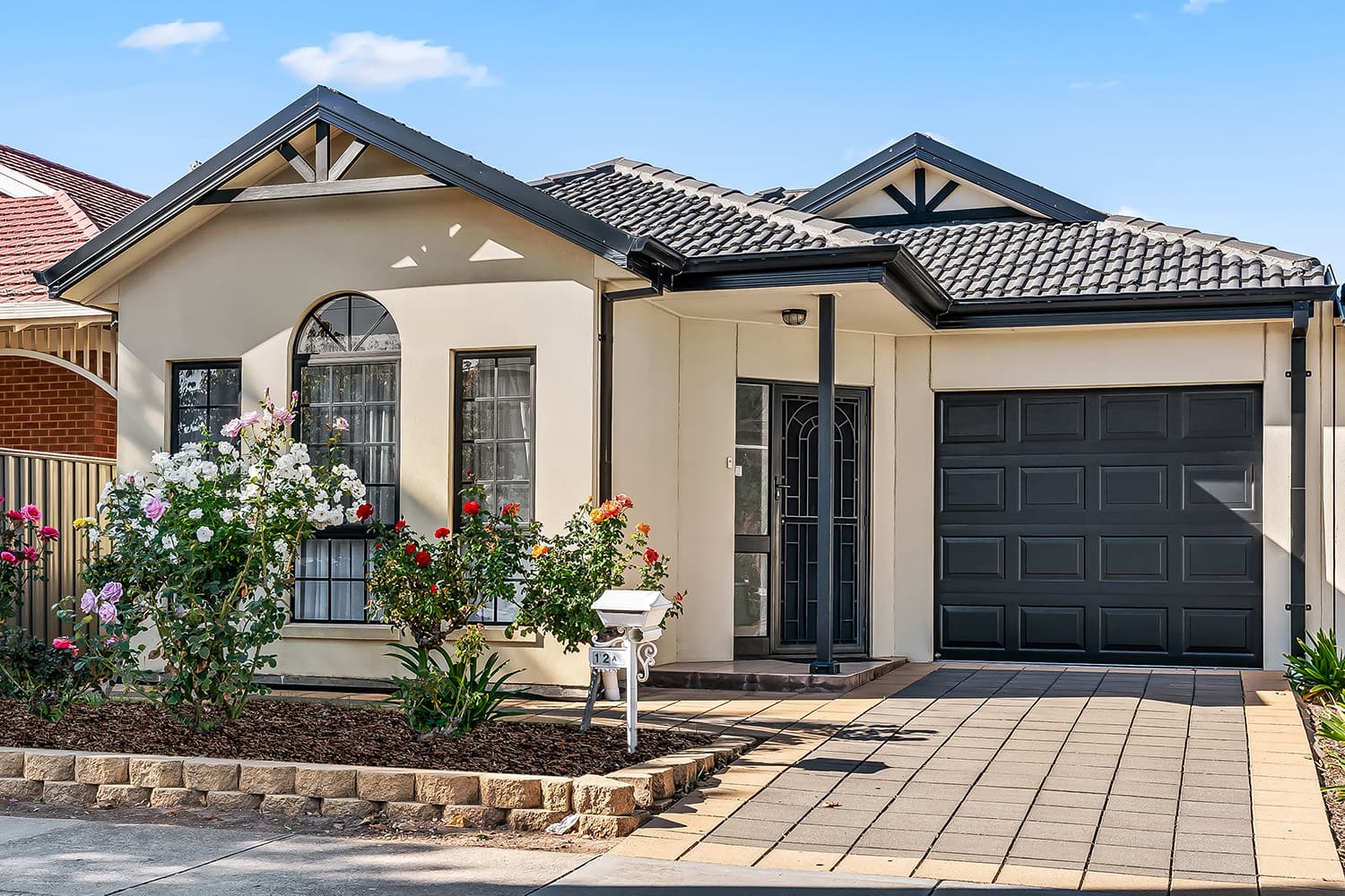 12A Dew Street, Mile End - Image 1