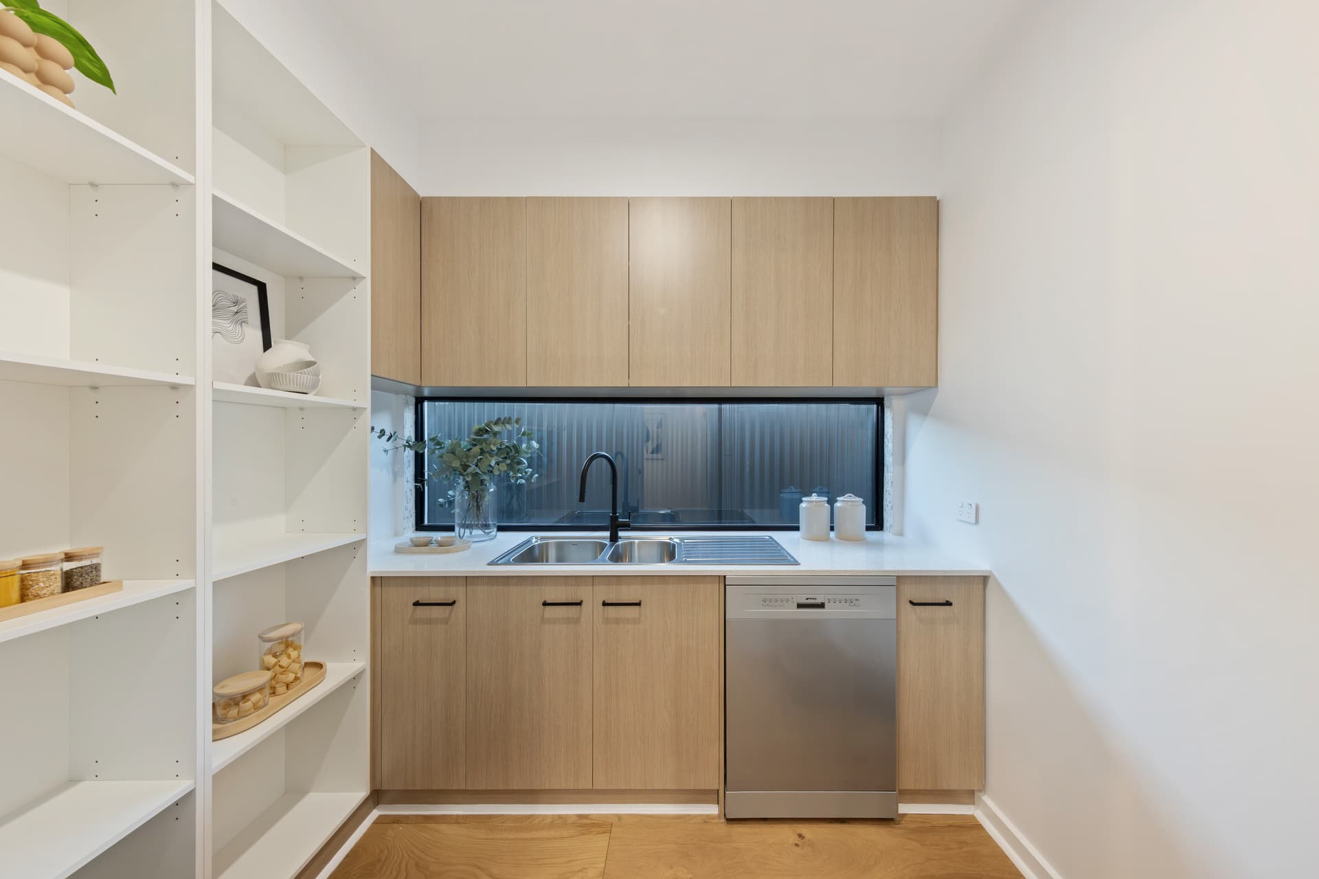 14 Seaview Avenue, Kingston Park - Thumbnail 7