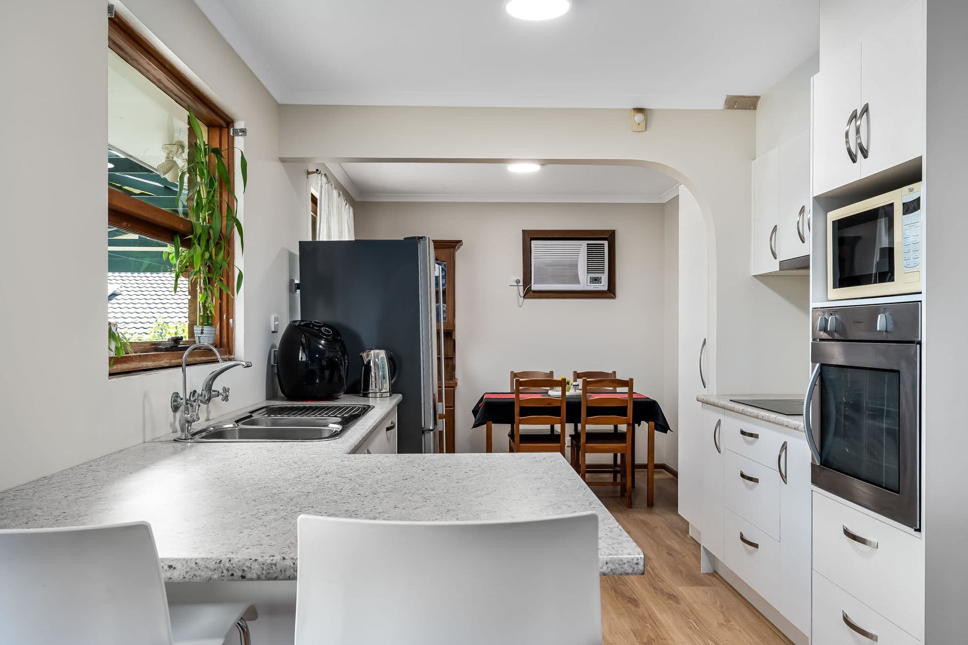 73 Pine Drive, Aberfoyle Park - Thumbnail 7