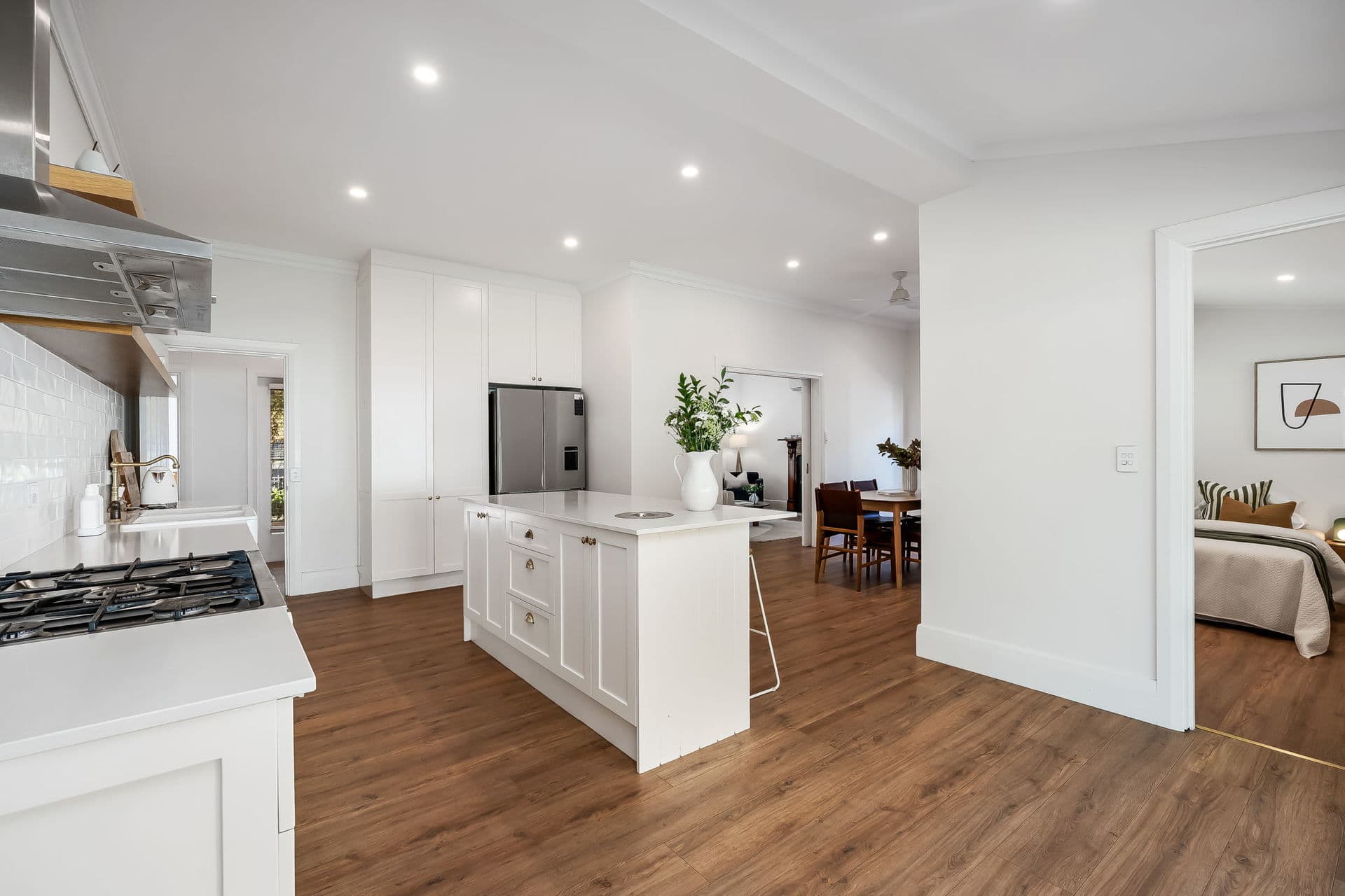 156 Onkaparinga Valley Road, Oakbank - Thumbnail 2