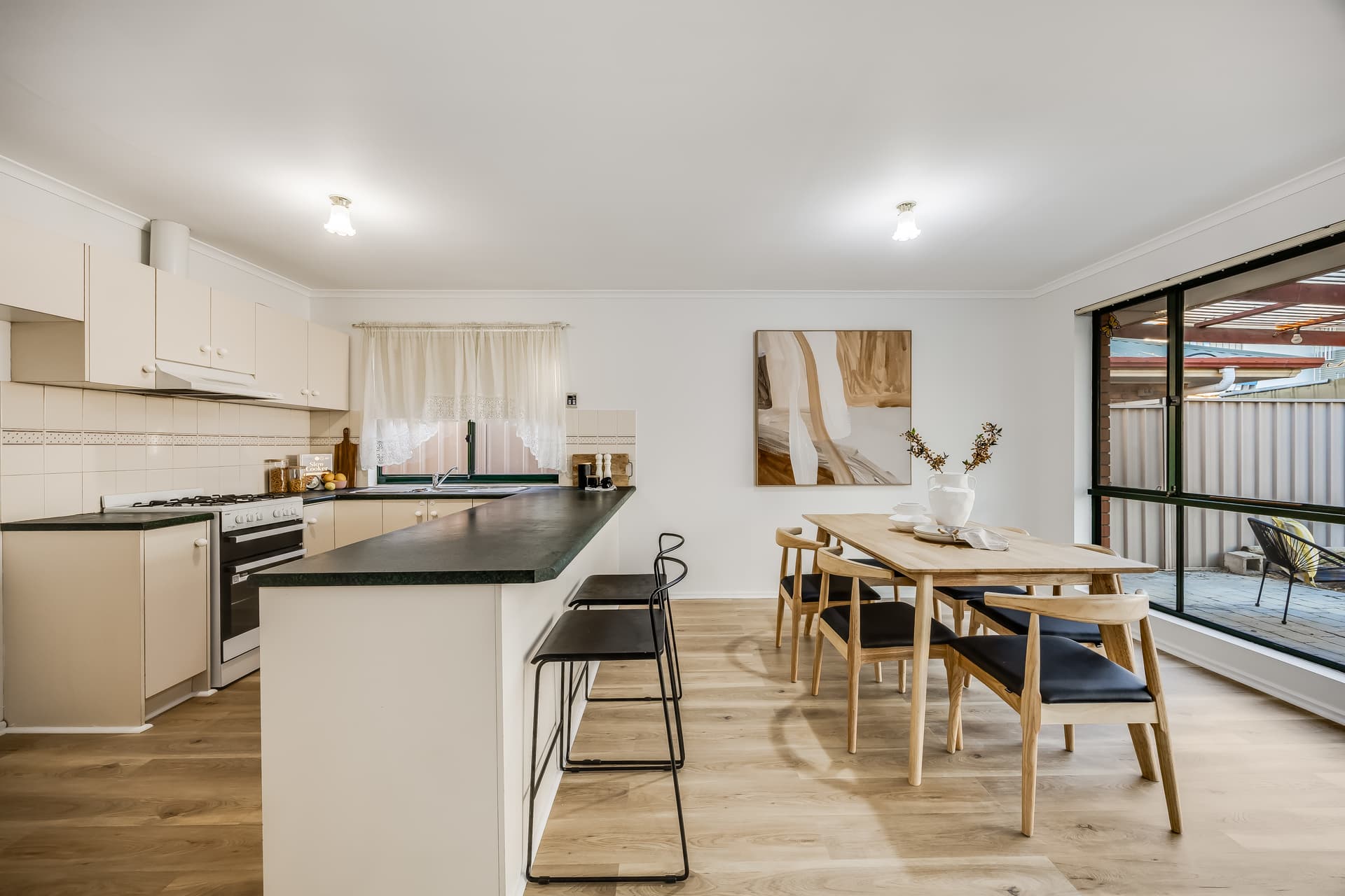 7 Cameron Court, Mitchell Park - Thumbnail 7