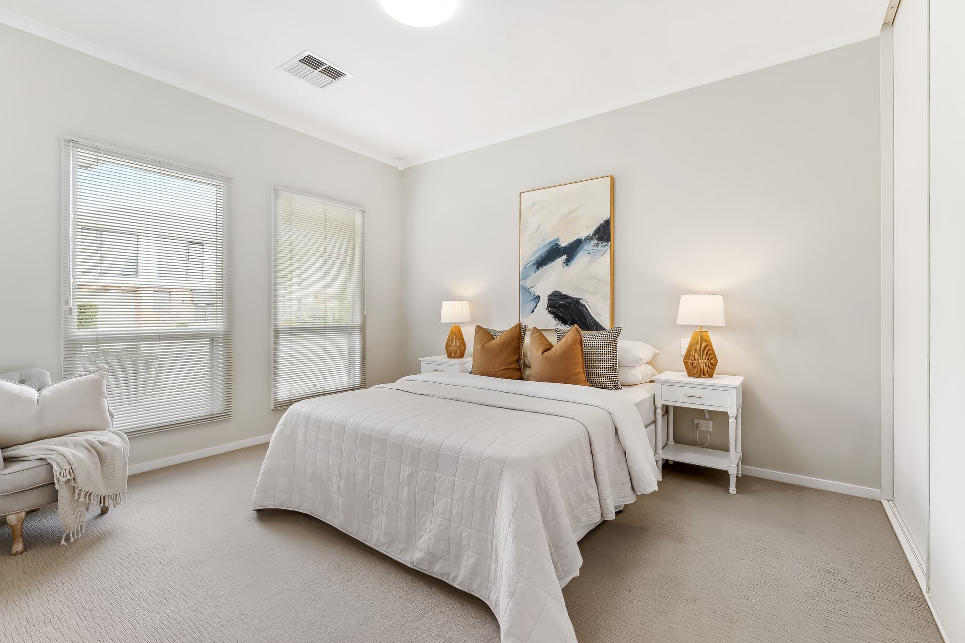 24 Riesling Avenue, Glengowrie - Thumbnail 2