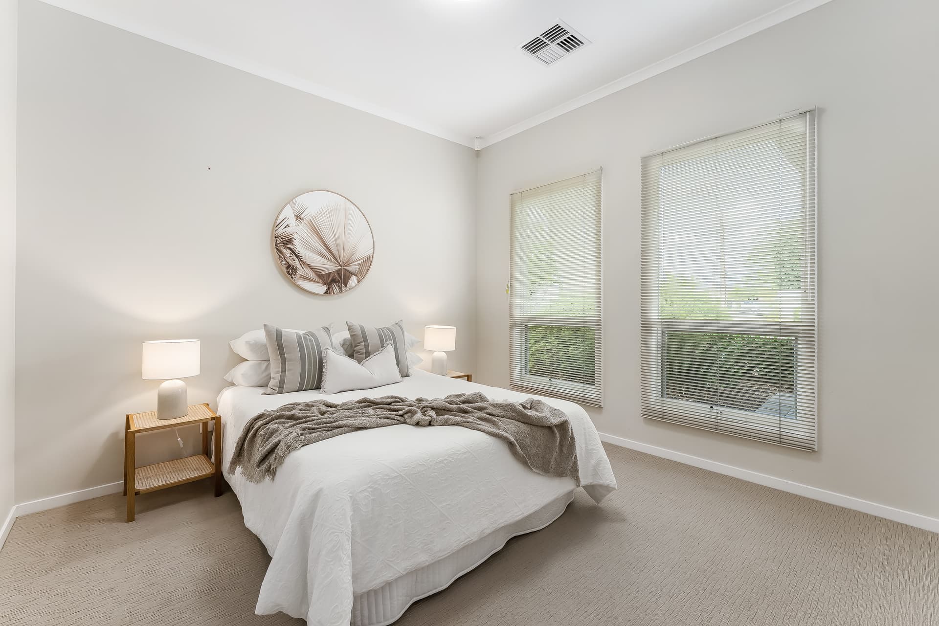 24 Riesling Avenue, Glengowrie - Thumbnail 3