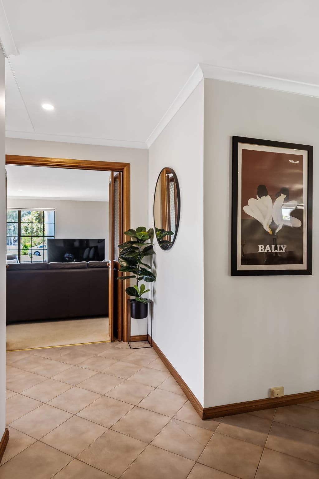 8 Manor Court, Athelstone - Thumbnail 2