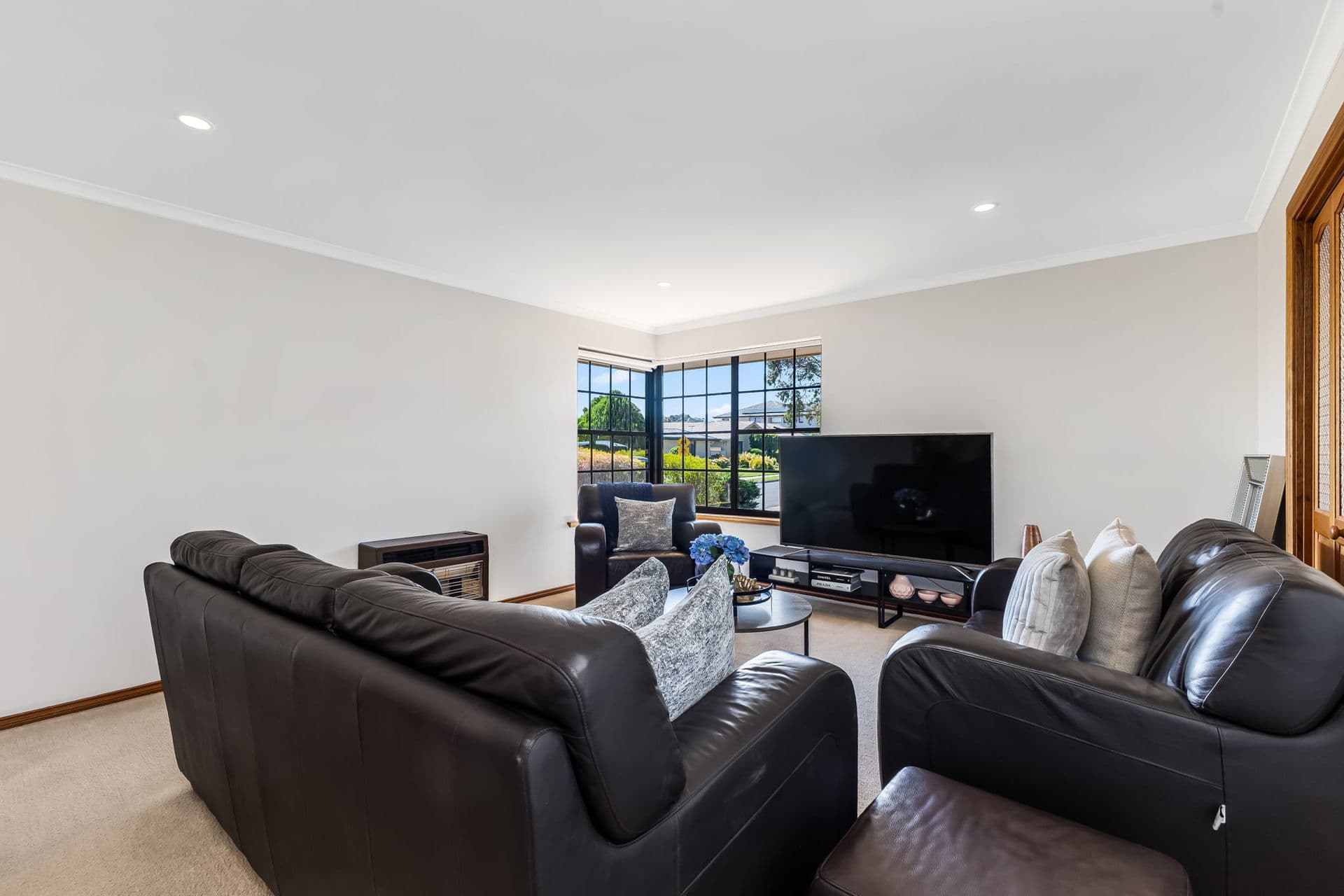 8 Manor Court, Athelstone - Thumbnail 3