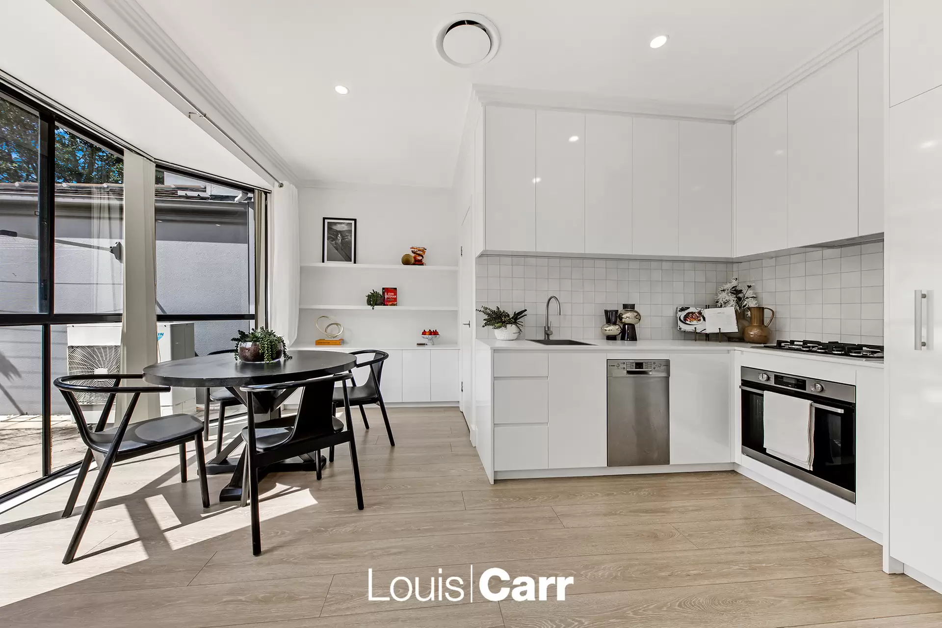Unit 2, 195 Miles Street, Mount Isa, Mooloolaba - Thumbnail 3