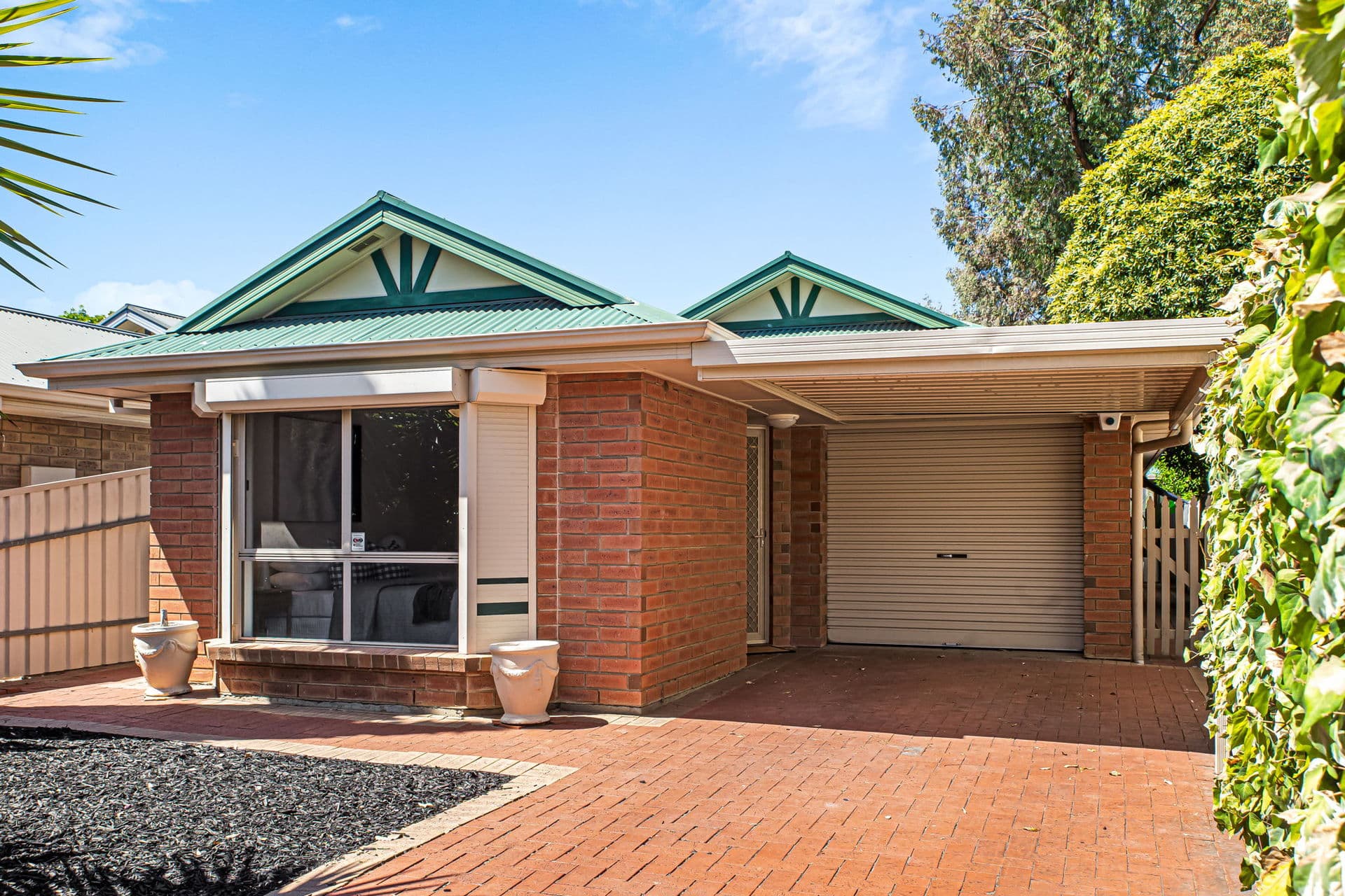8 McQuillan Avenue, Renown Park - Image 1