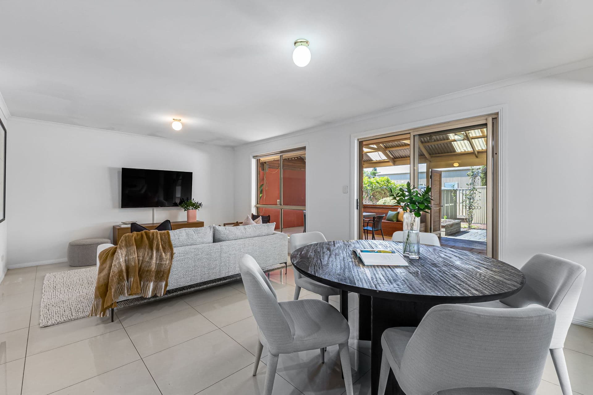 8 McQuillan Avenue, Renown Park - Thumbnail 5