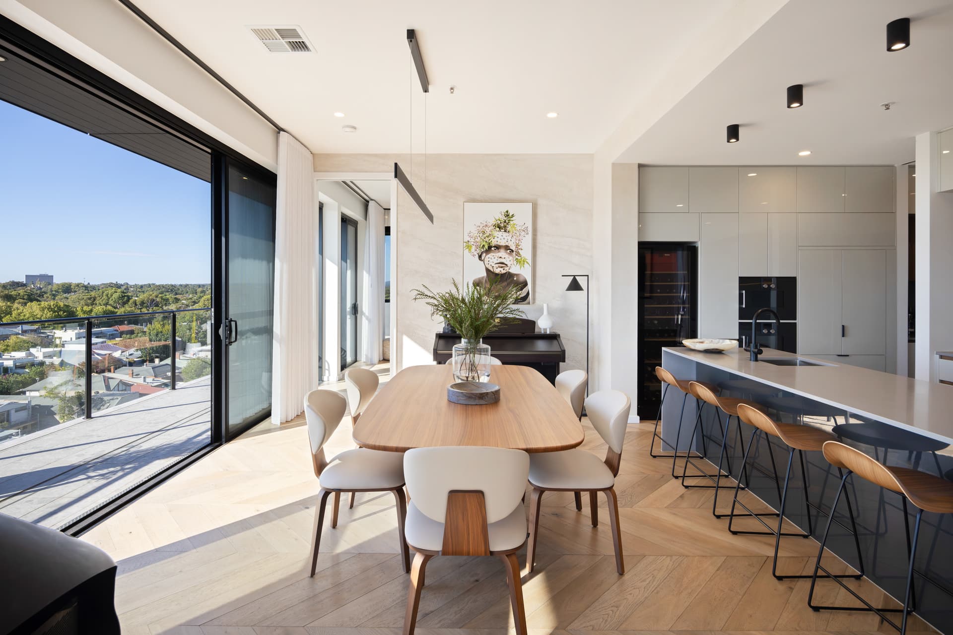701/69 Melbourne Street, North Adelaide - Thumbnail 3