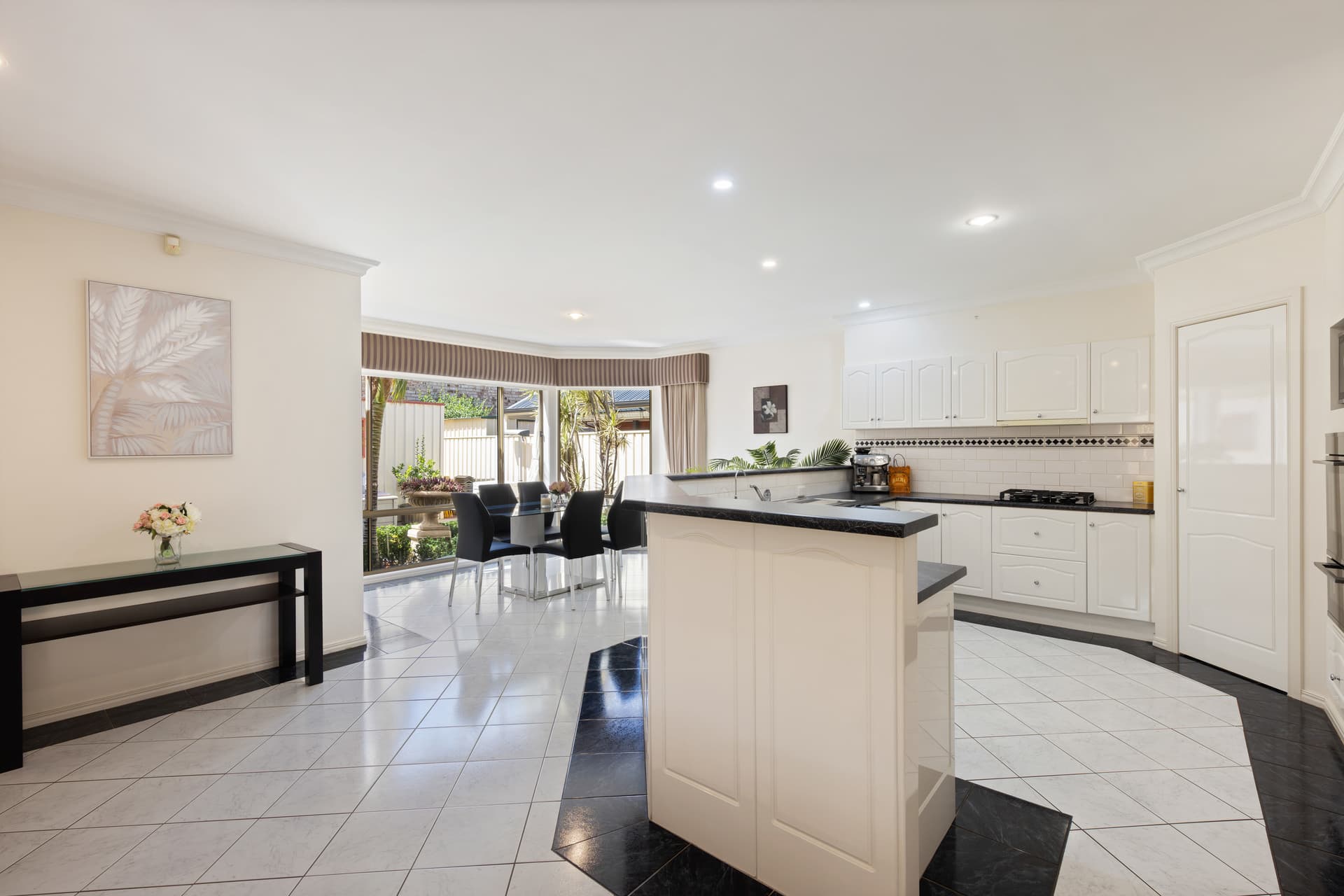 5 Caroline Drive, Allenby Gardens - Thumbnail 8