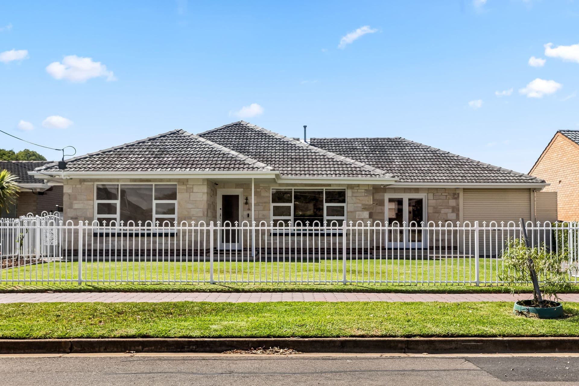 30 Mead Crescent, Melrose Park - Image 1