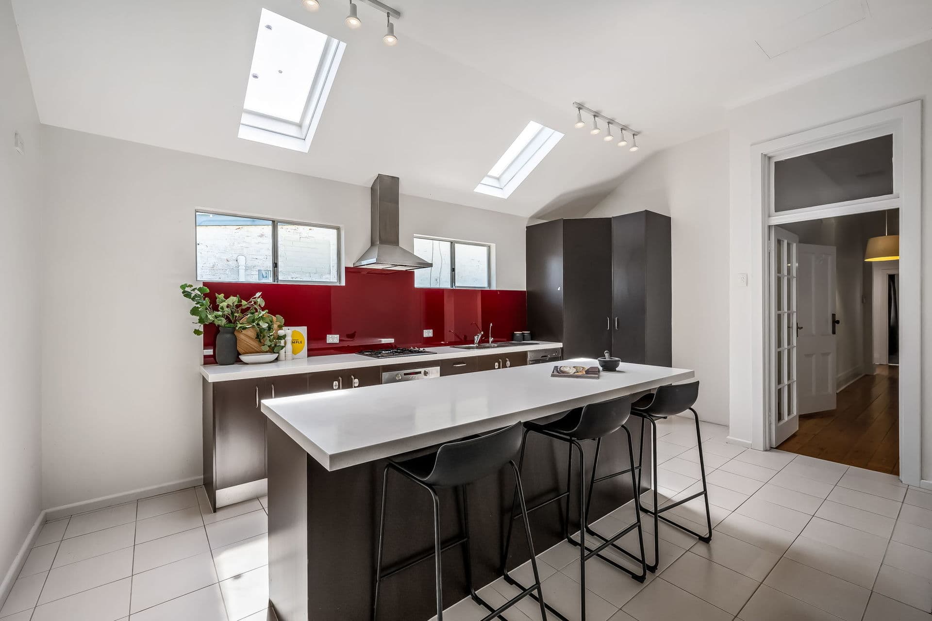 37 Penzance Street, Glenelg South - Thumbnail 4