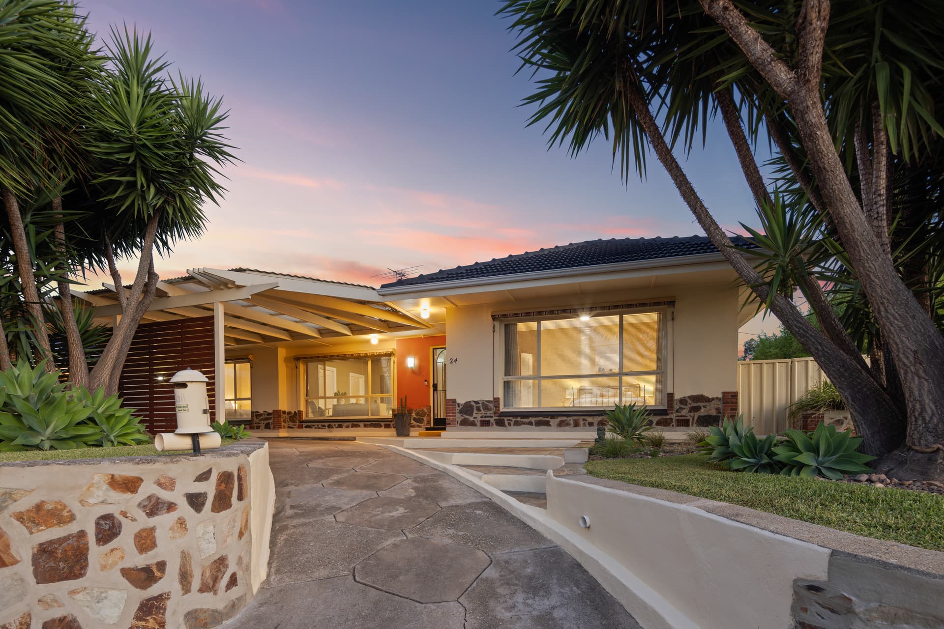 24 Amber Avenue, Clearview - Thumbnail 2