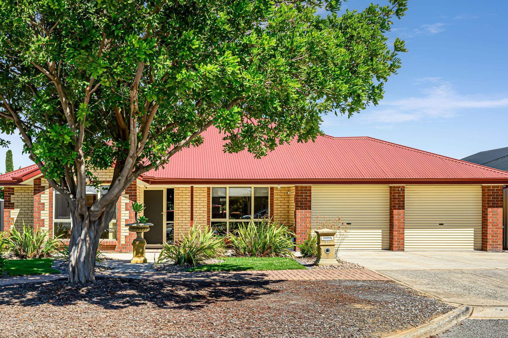 653 Grand Boulevard, Seaford - Image 1