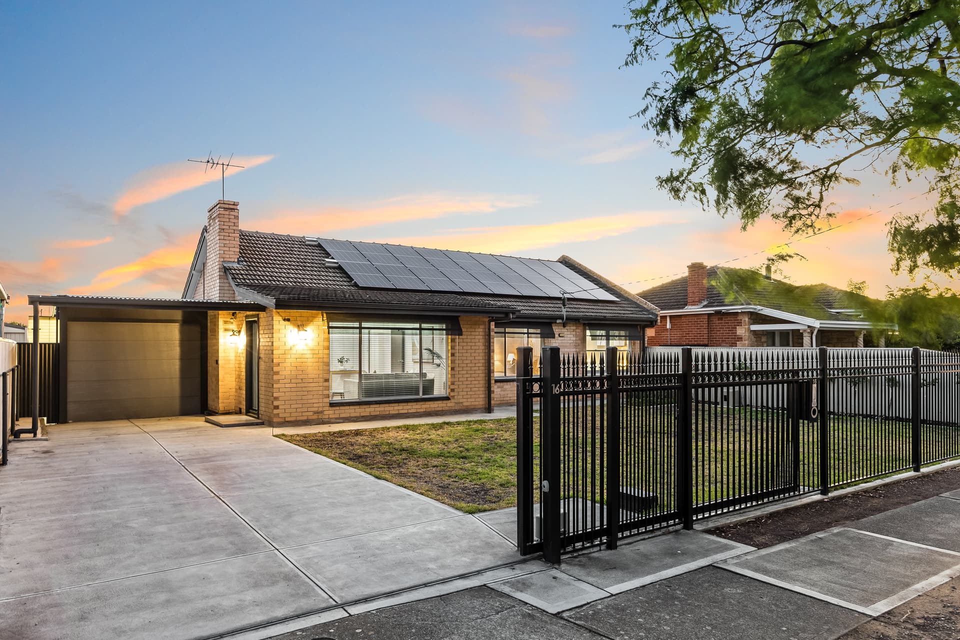 16 Daly Street, South Plympton - Image 1