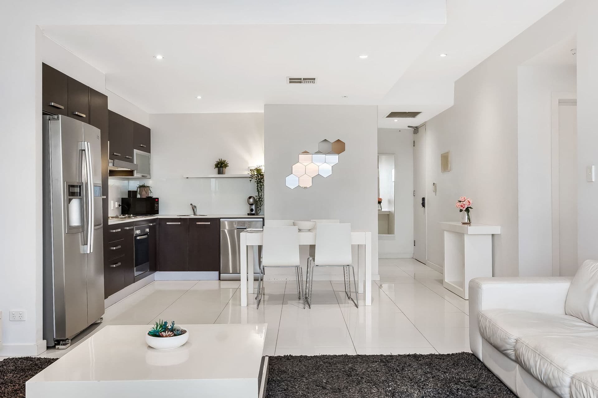 302/1-5 Euston Walk, Mawson Lakes - Thumbnail 2