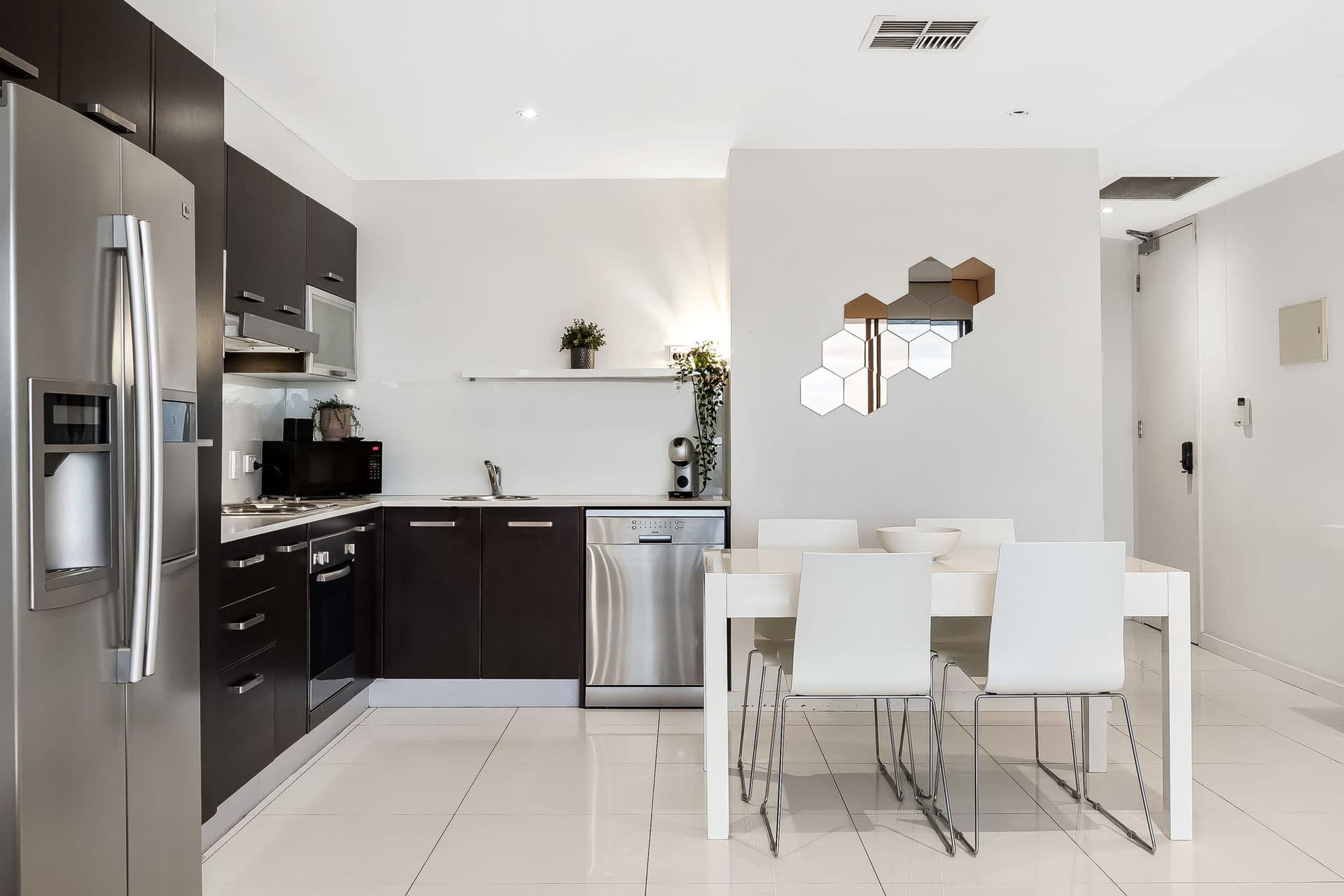 302/1-5 Euston Walk, Mawson Lakes - Thumbnail 3