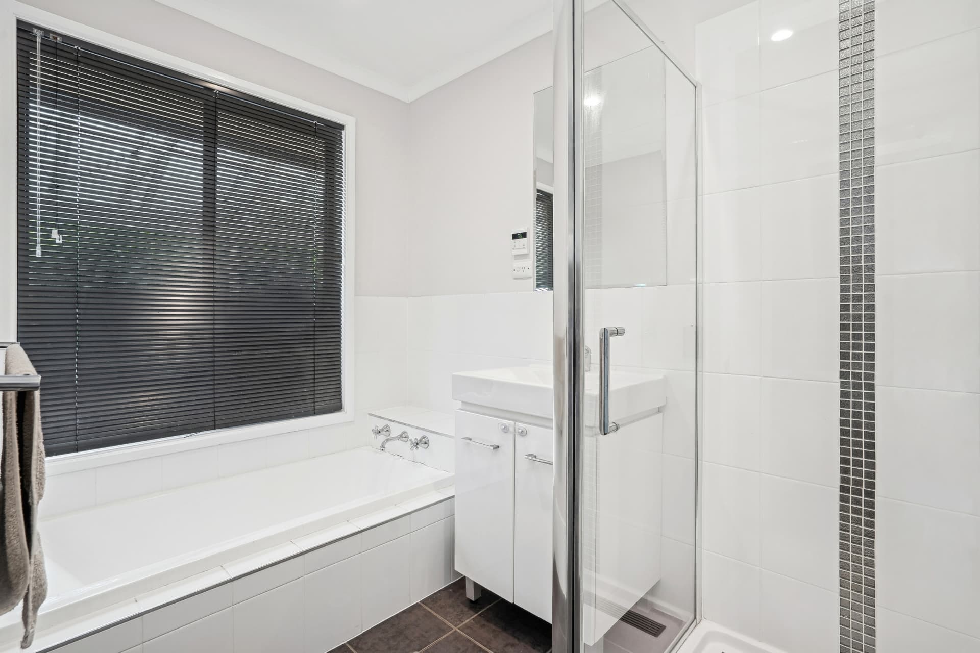8 Ridge Place, Aberfoyle Park - Thumbnail 6