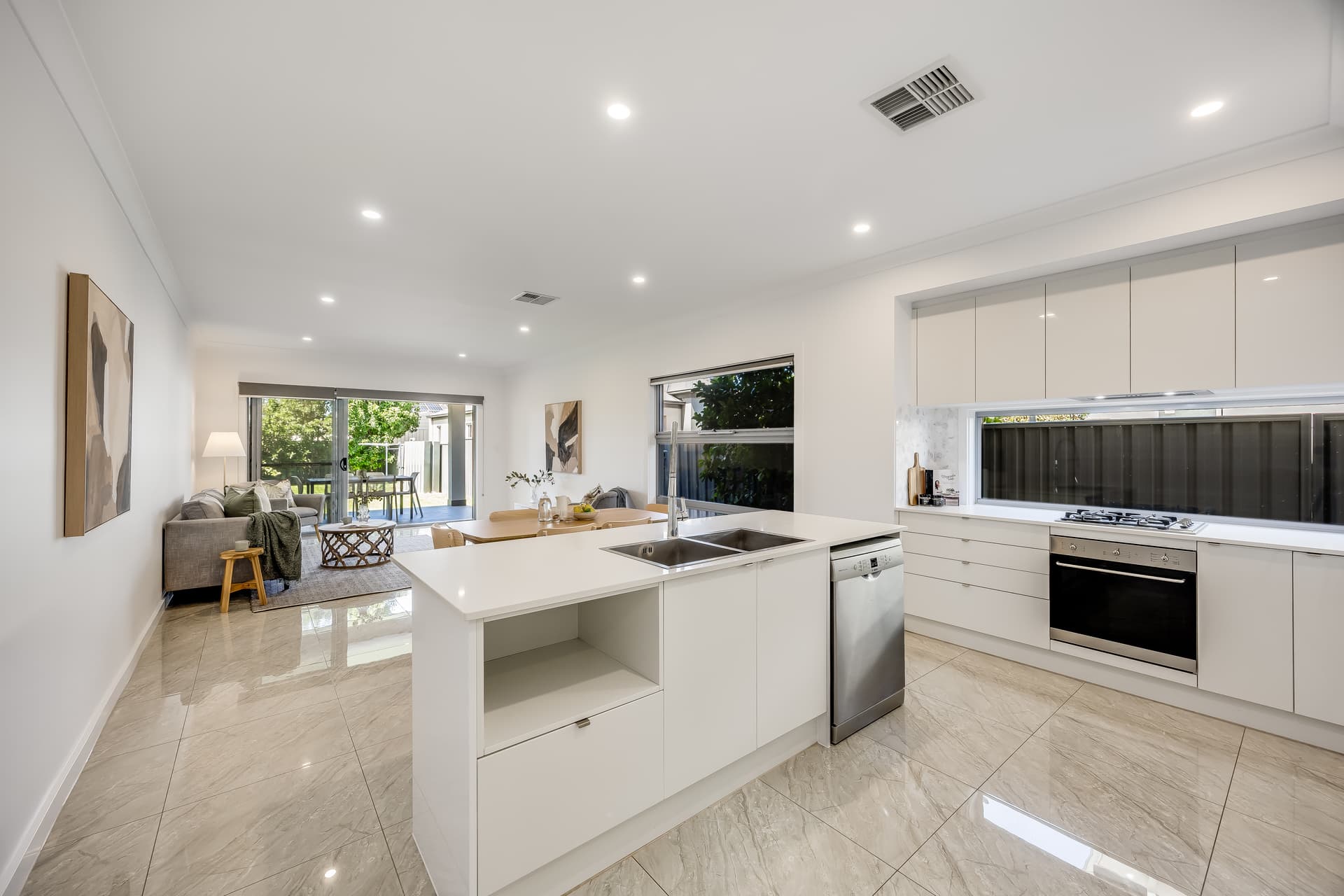 21B Sampson Road, Mitchell Park - Thumbnail 6