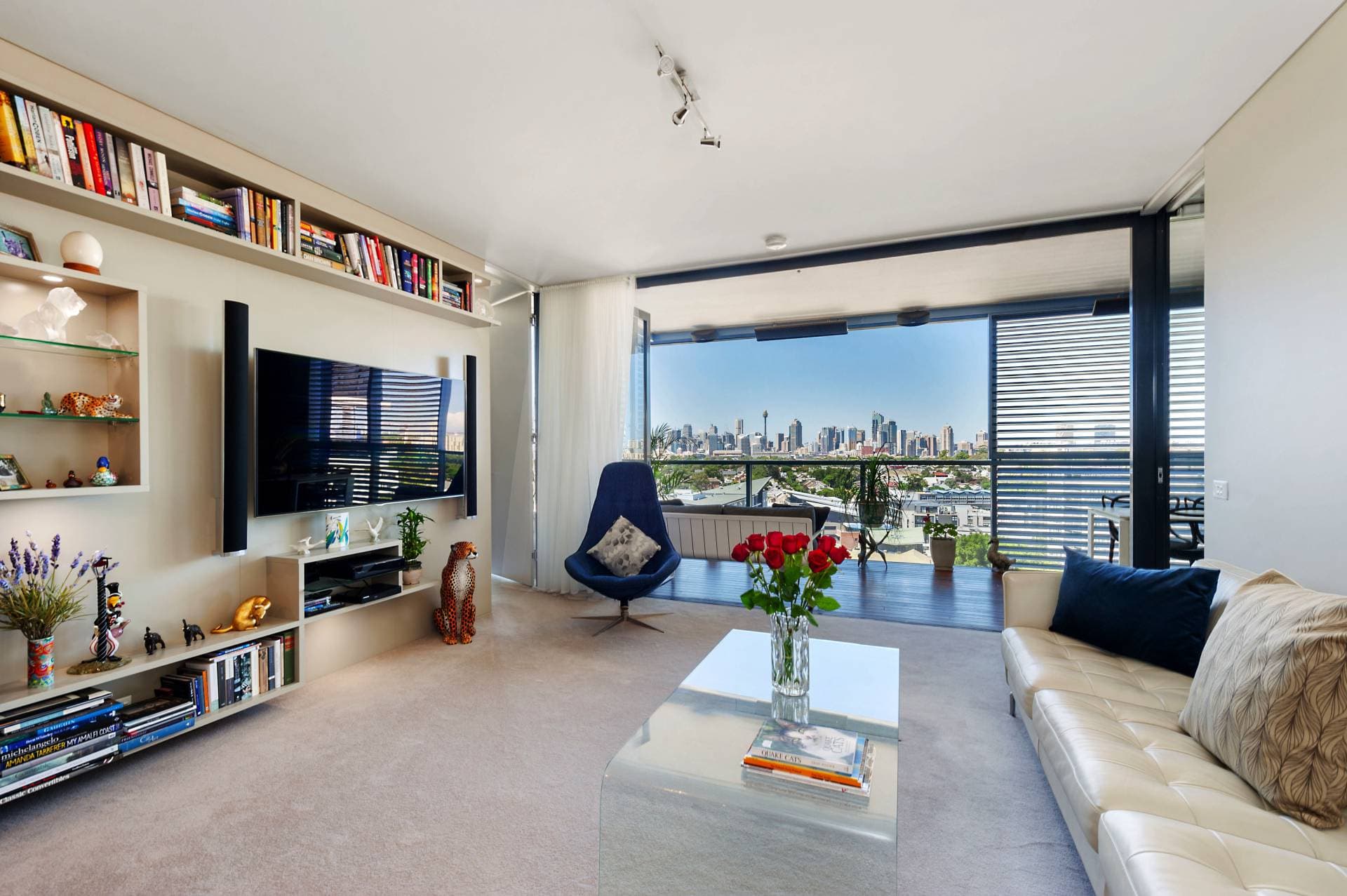 1305, 1 Sterling Cct, Camperdown - Image 1