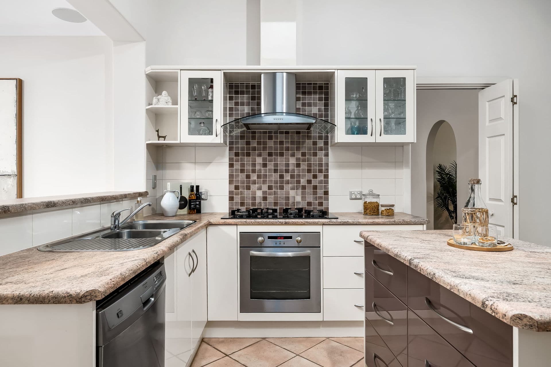 2 Gowrie Avenue, Glengowrie - Thumbnail 3
