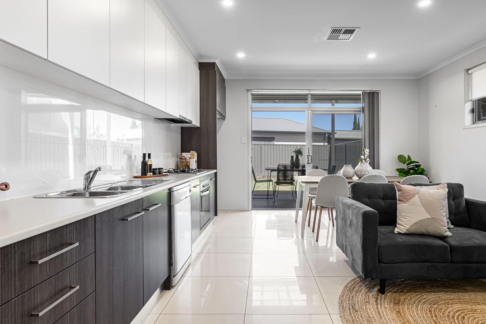 54B Dalkeith Avenue, Dover Gardens - Thumbnail 4