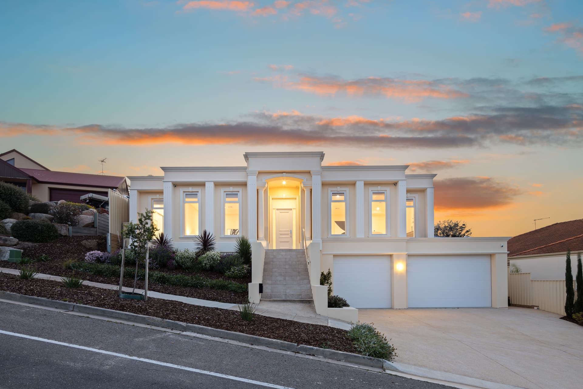 25 Cormorant Drive, Hallett Cove - Thumbnail 2