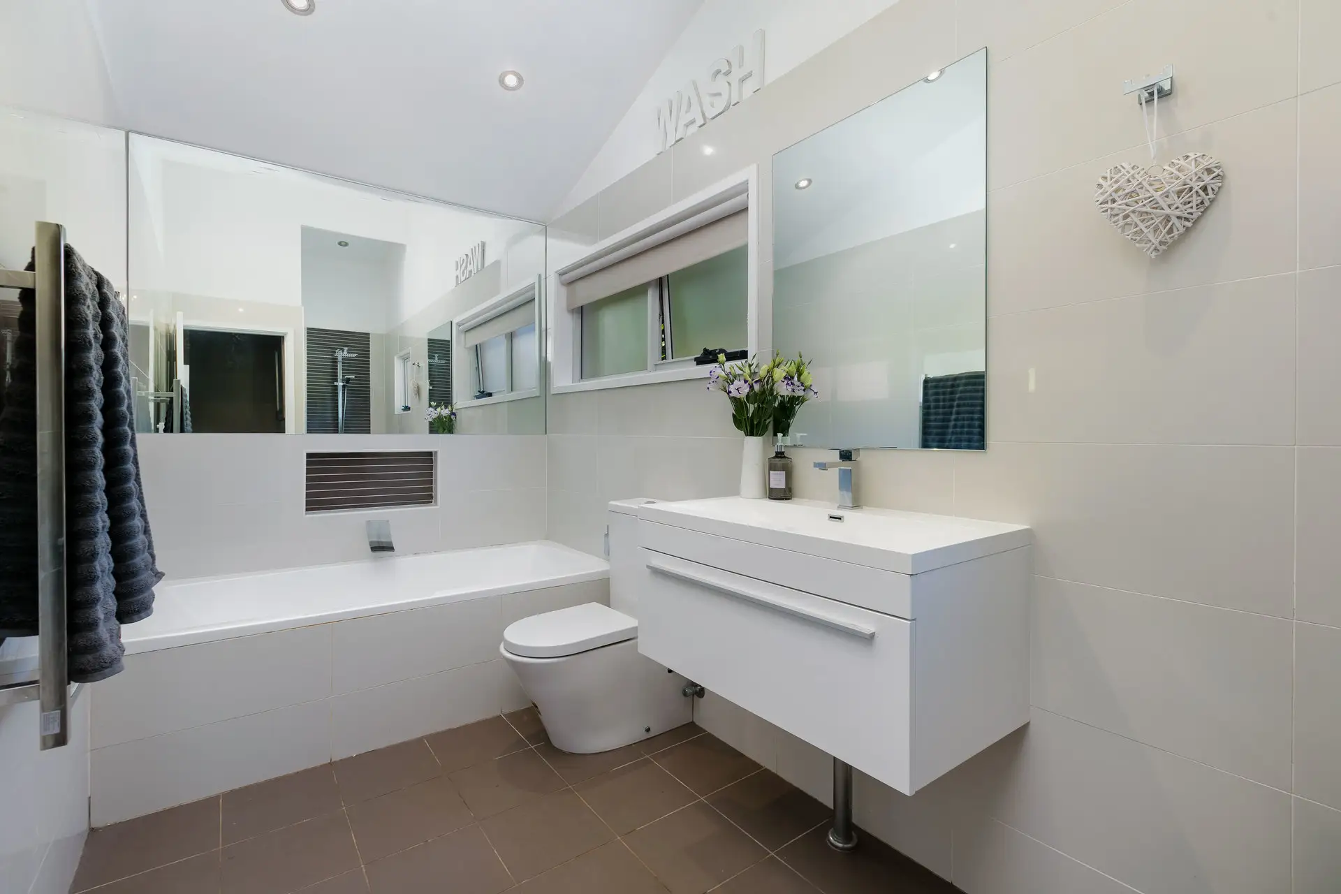 7 Greenhill Close, Castle Hill NSW, Castle Hill - Thumbnail 2