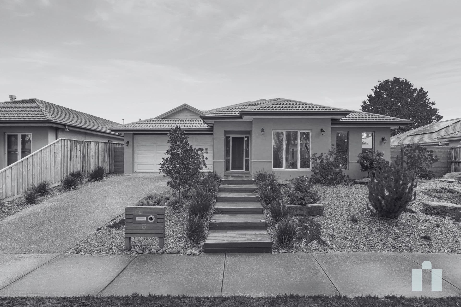 2/1 St Thomas Street, Bronte, Doreen - Image 1