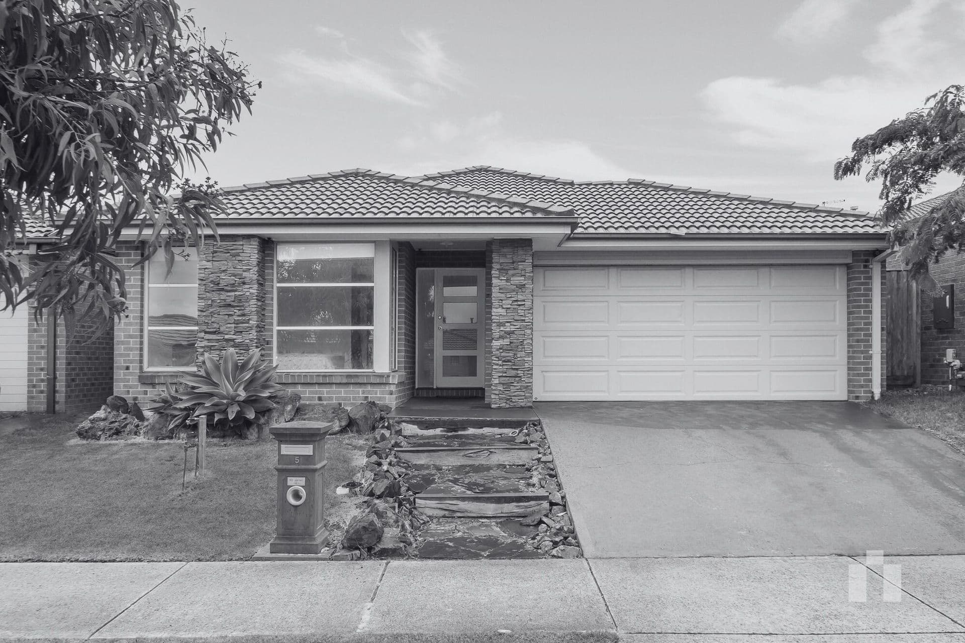 906/211-223 Pacific Highway, North Sydney, North Sydney - Image 1