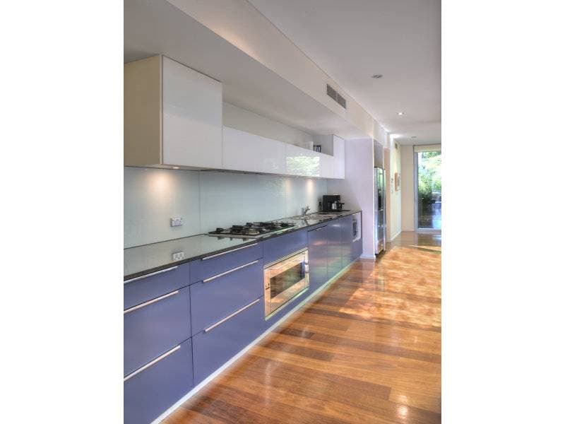 2, 9 Sterling Circuit, Russell Lea - Thumbnail 3