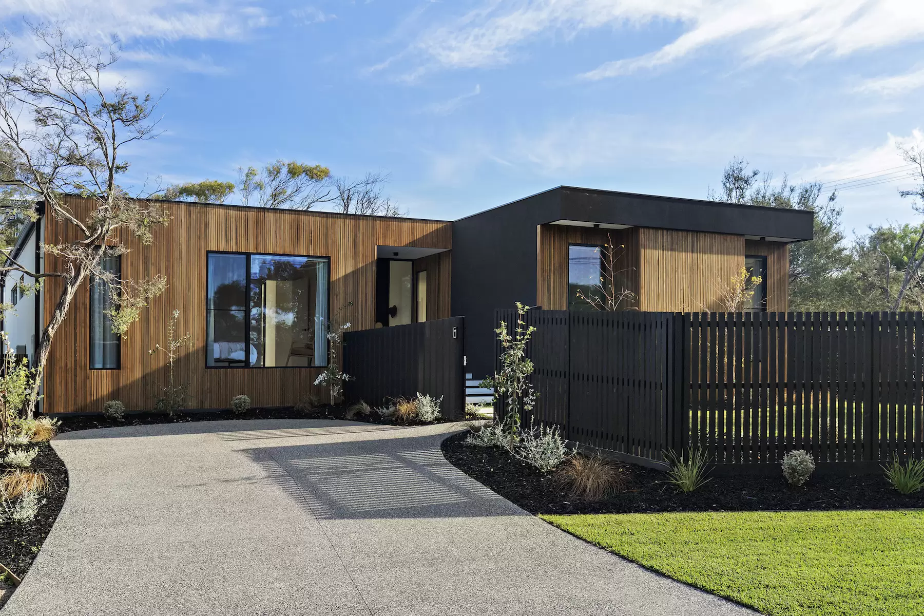 12/25 Crows Nest Road, Waverton - Image 1
