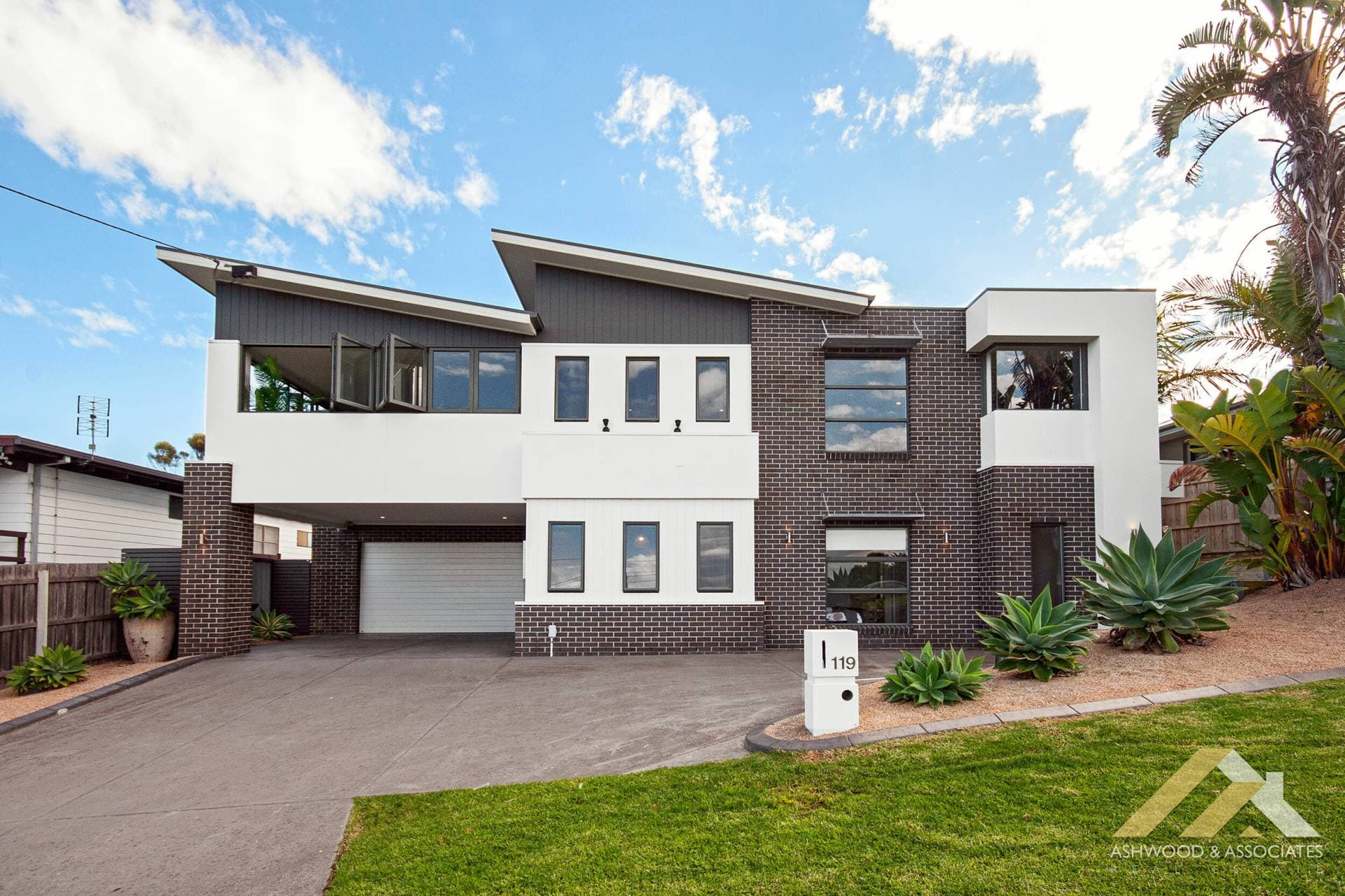 1008/211 223 Pacific Highway, North Sydney - Thumbnail 3