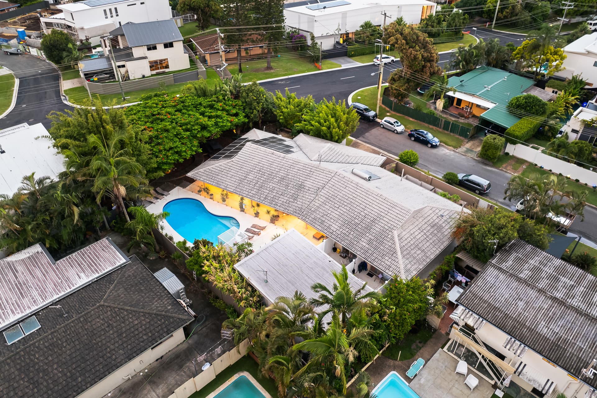 18-20 Joy  Avenue, Burleigh Waters, QLD, 4220, Burleigh Waters - Thumbnail 4
