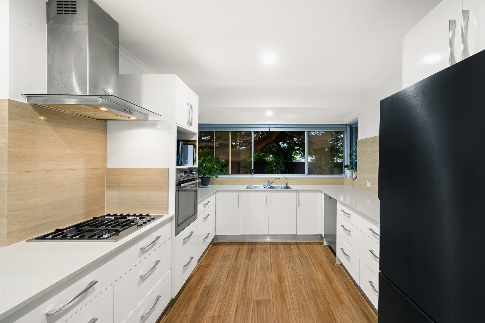 18-20 Joy  Avenue, Burleigh Waters, QLD, 4220, Burleigh Waters - Thumbnail 8