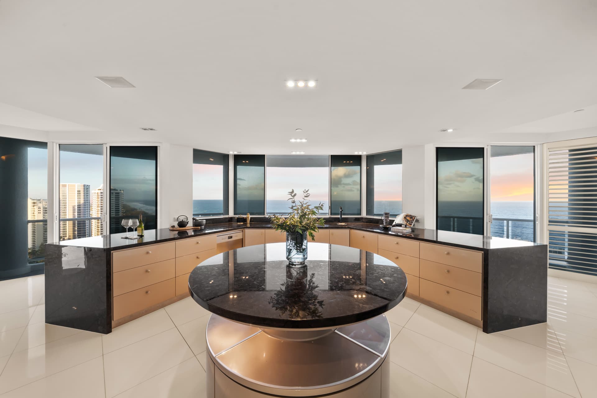 'Xanadu' Penthouse, 150/59 Pacific Street, Main Beach, QLD, 4217, Main Beach - Thumbnail 2